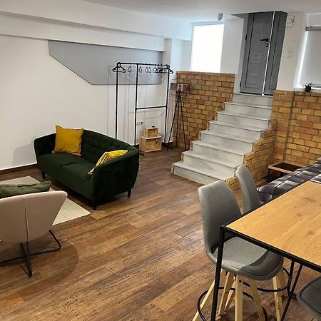 אתונה Industrial Studio / Alios 4 / Hilton Area מראה חיצוני תמונה