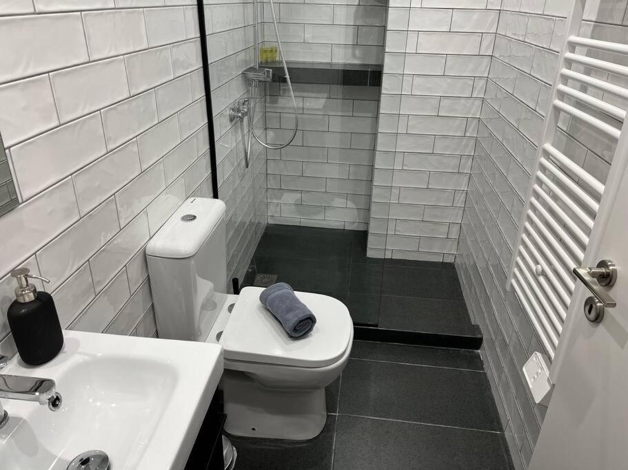 אתונה Industrial Studio / Alios 4 / Hilton Area מראה חיצוני תמונה